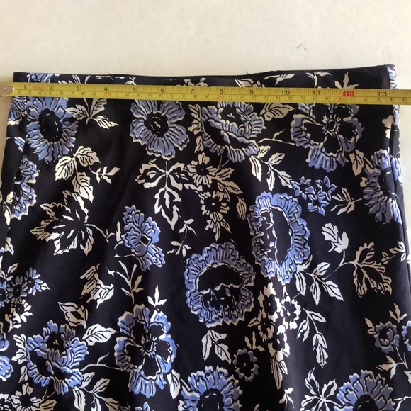 LOFT flower skirt size xxsp - Picture 4 of 6